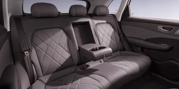 MG S6 EV interior and cargo space